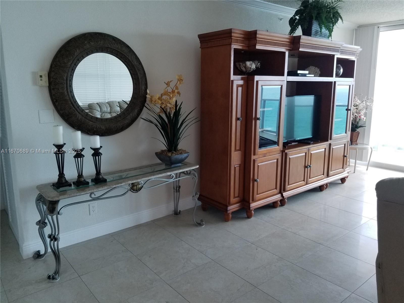 WAVE CONDO - Residential Lease