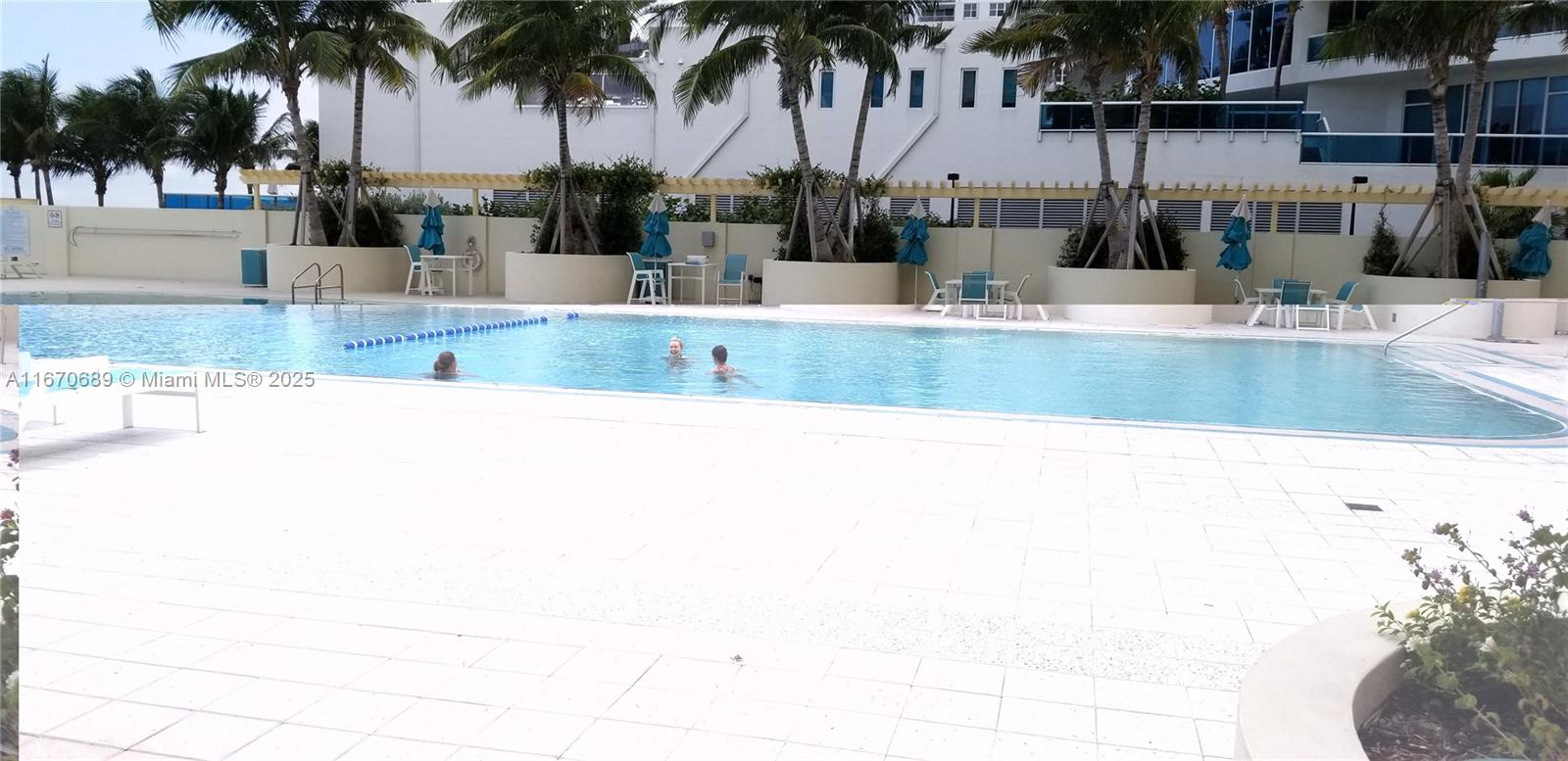 WAVE CONDO - Residential Lease