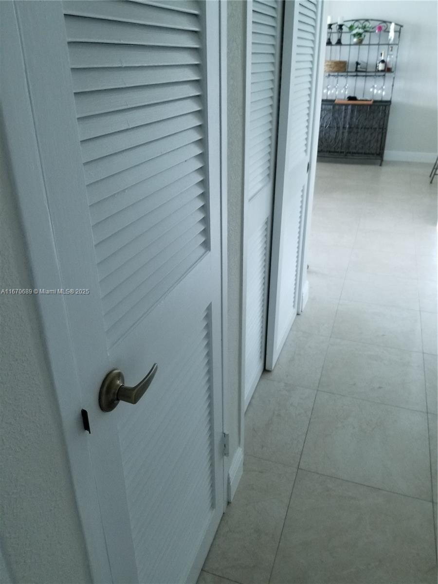 WAVE CONDO - Residential Lease