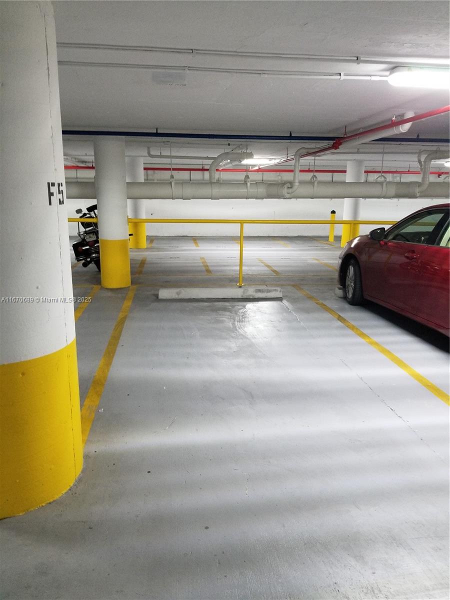 WAVE CONDO - Residential Lease