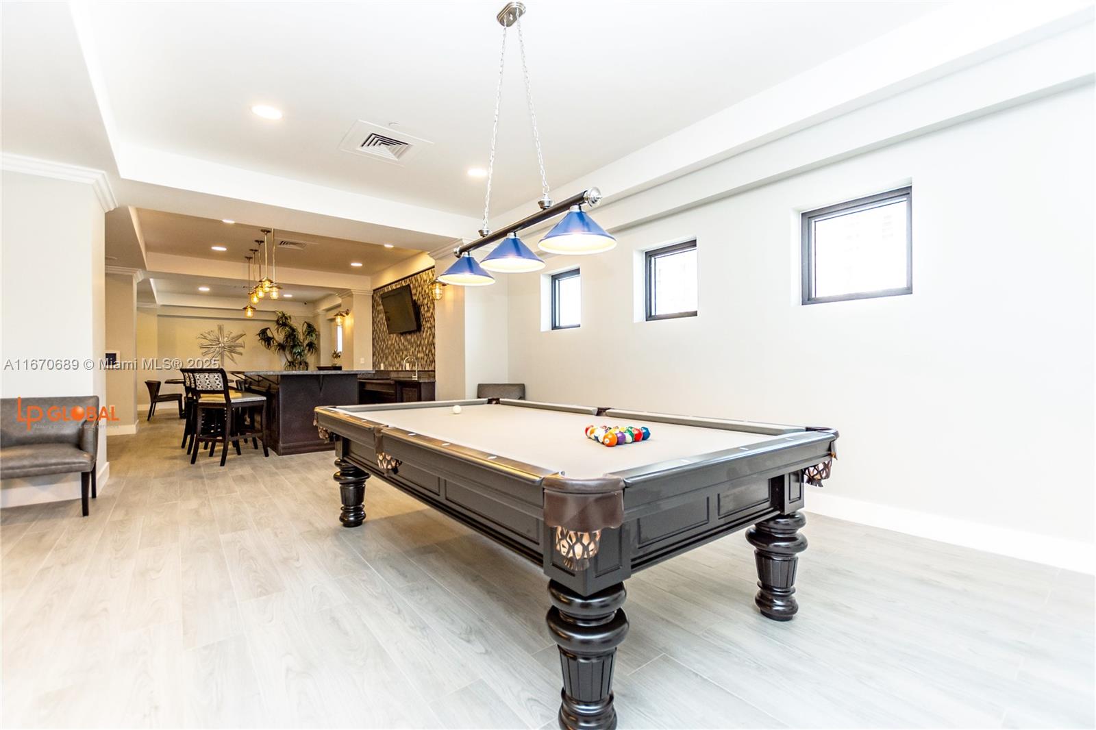 WAVE CONDO - Residential Lease
