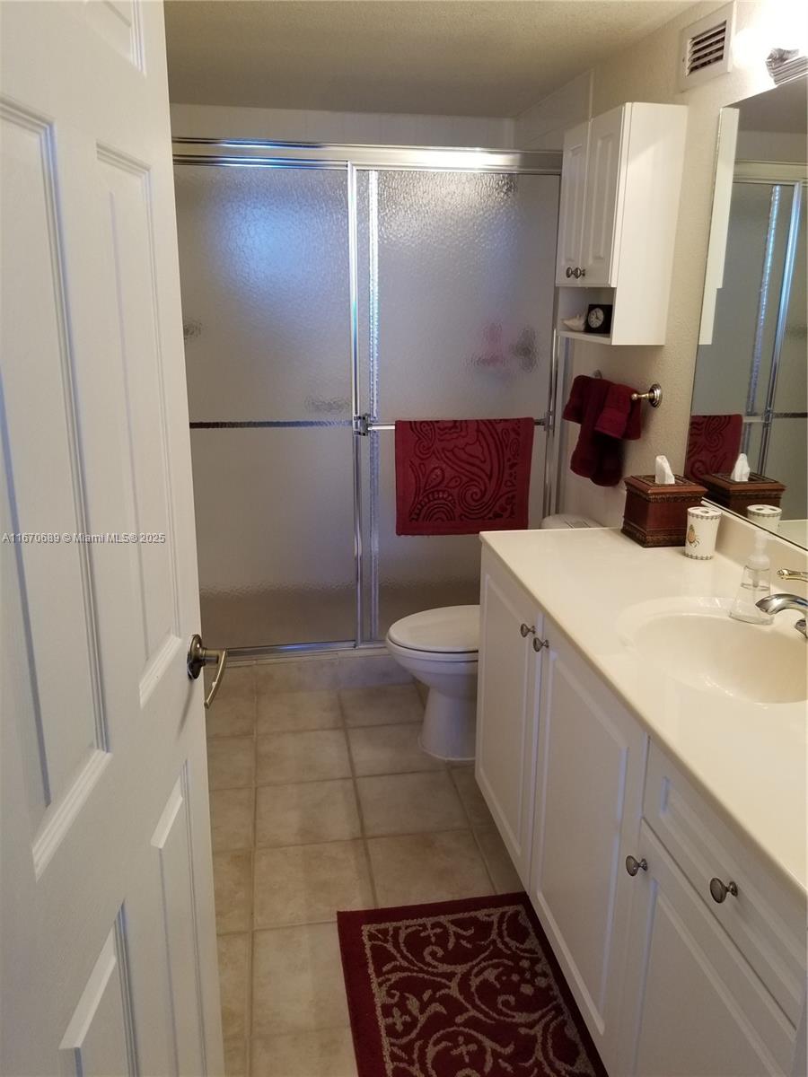 WAVE CONDO - Residential Lease