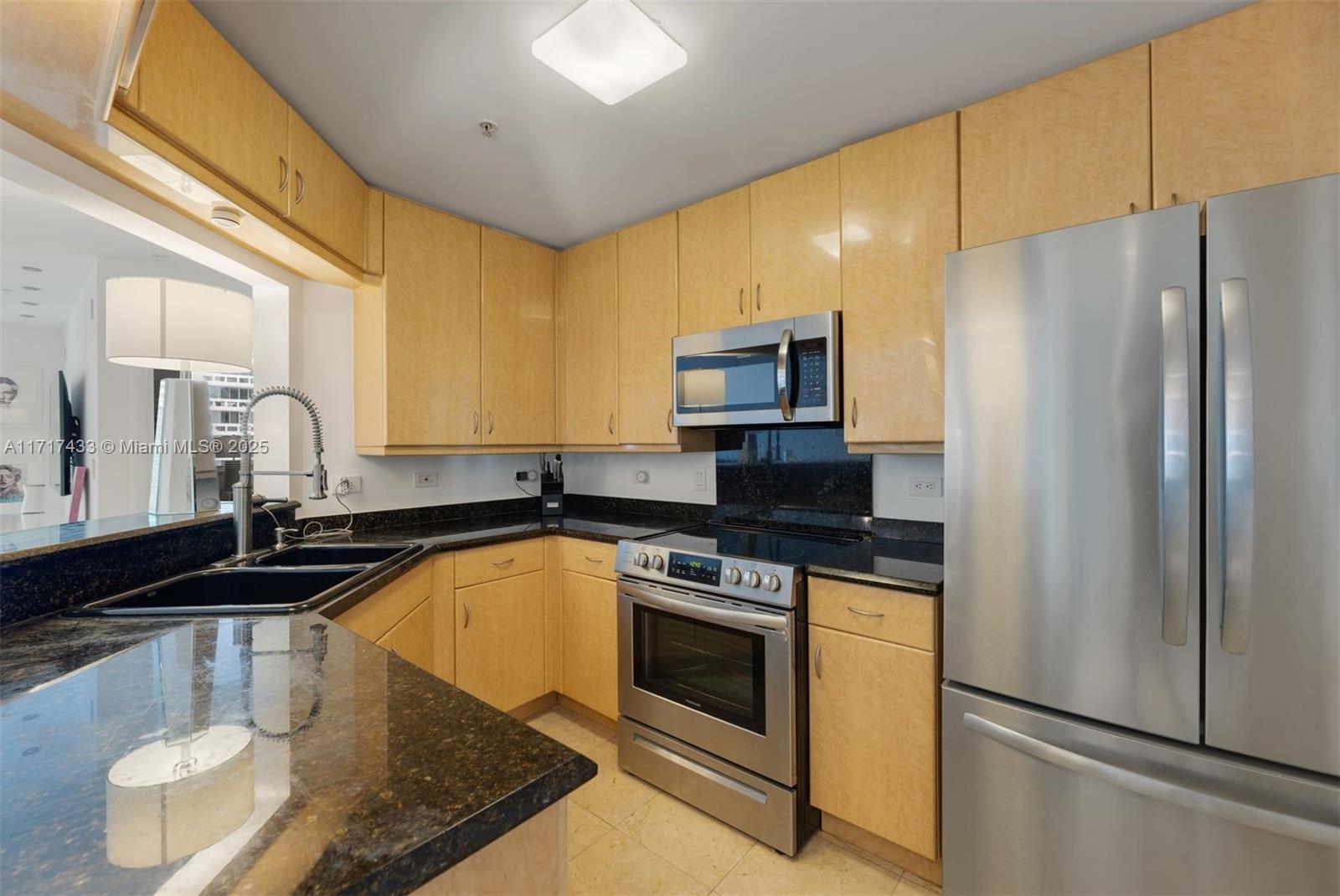COURTS BRICKELL KEY CONDO - Residential Lease