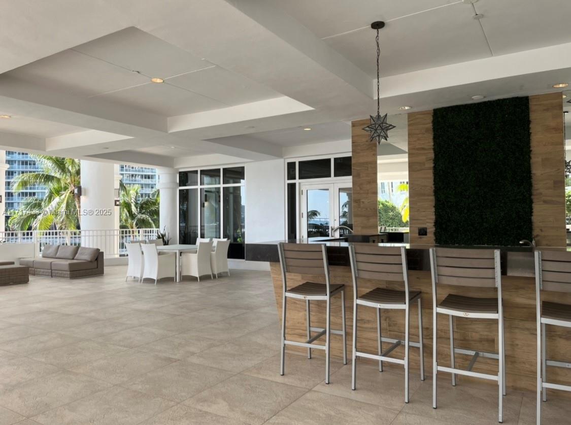 COURTS BRICKELL KEY CONDO - Residential Lease