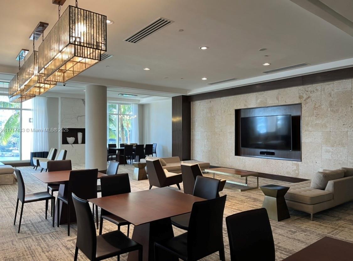 COURTS BRICKELL KEY CONDO - Residential Lease