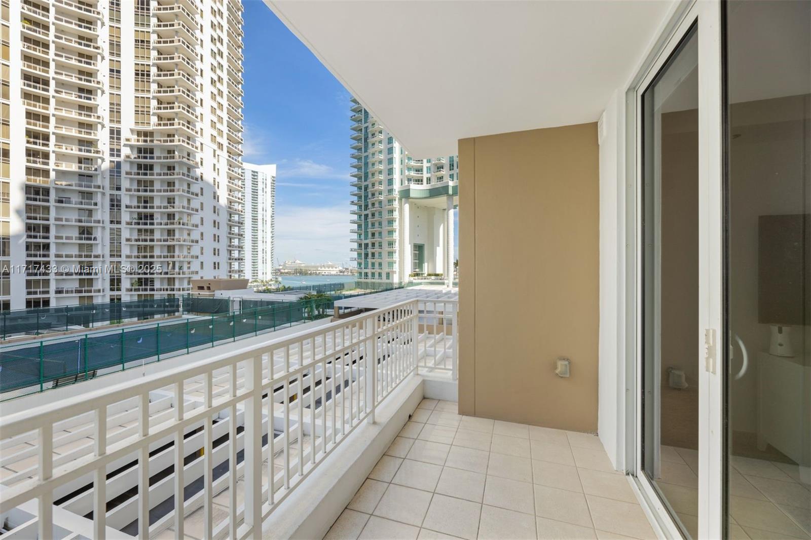 COURTS BRICKELL KEY CONDO - Residential Lease