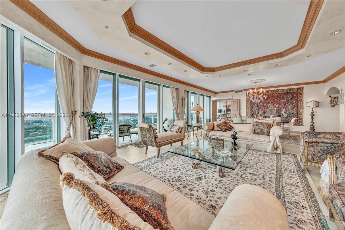THE PALACE AT BAL HARBOUR - Residential