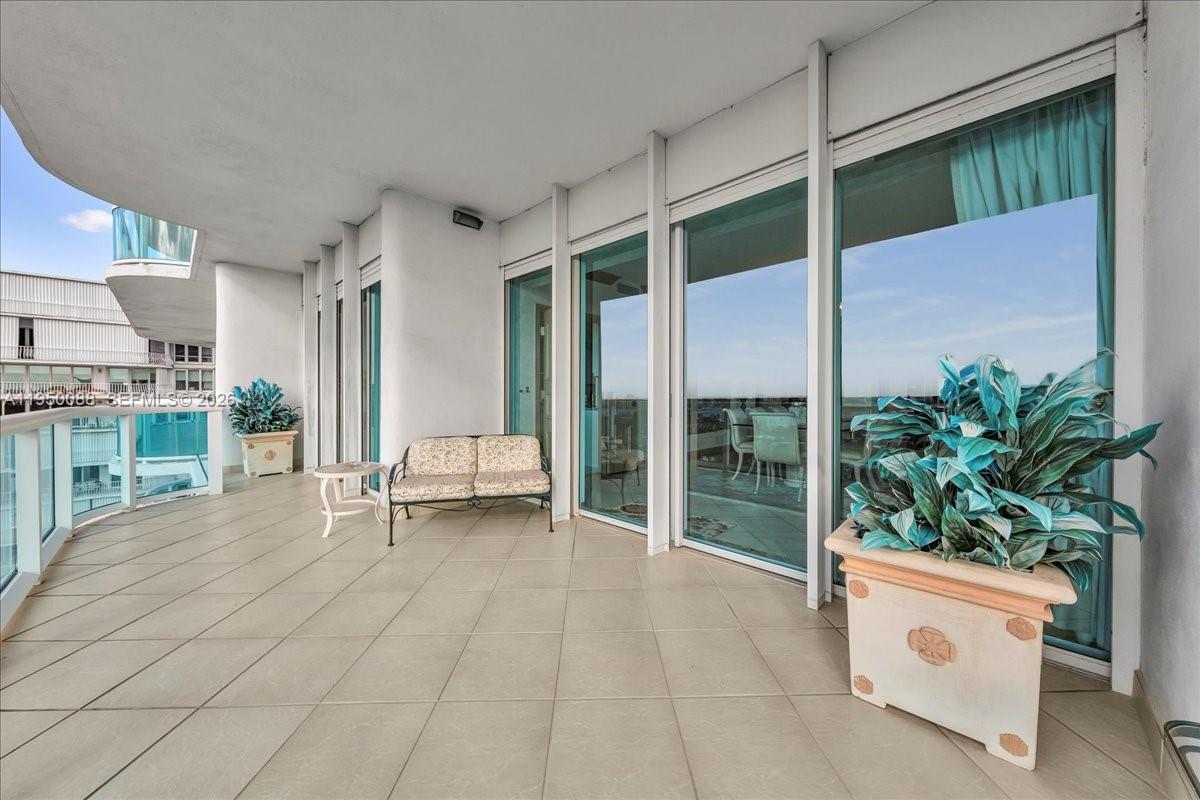THE PALACE AT BAL HARBOUR - Residential