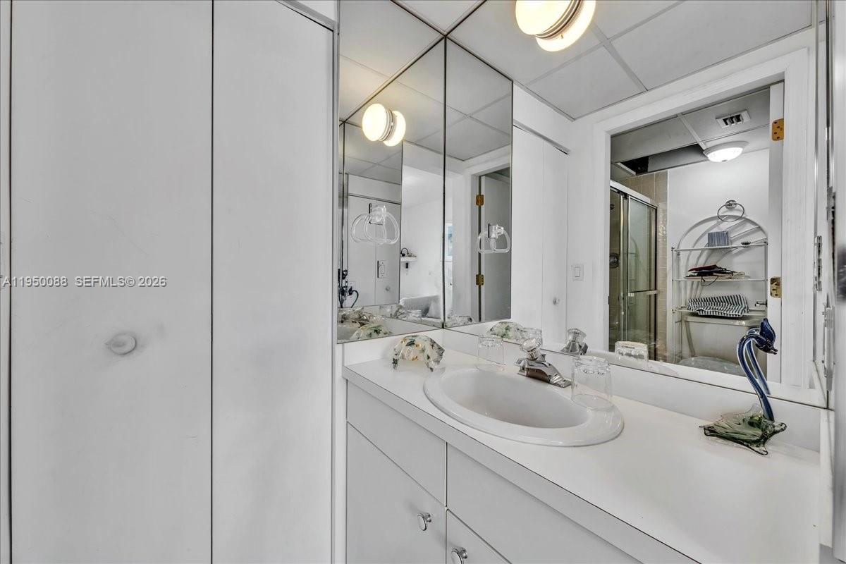 THE PALACE AT BAL HARBOUR - Residential