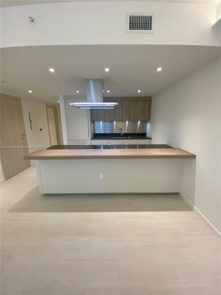 BRICKELL FLATIRON CONDO - Residential Lease