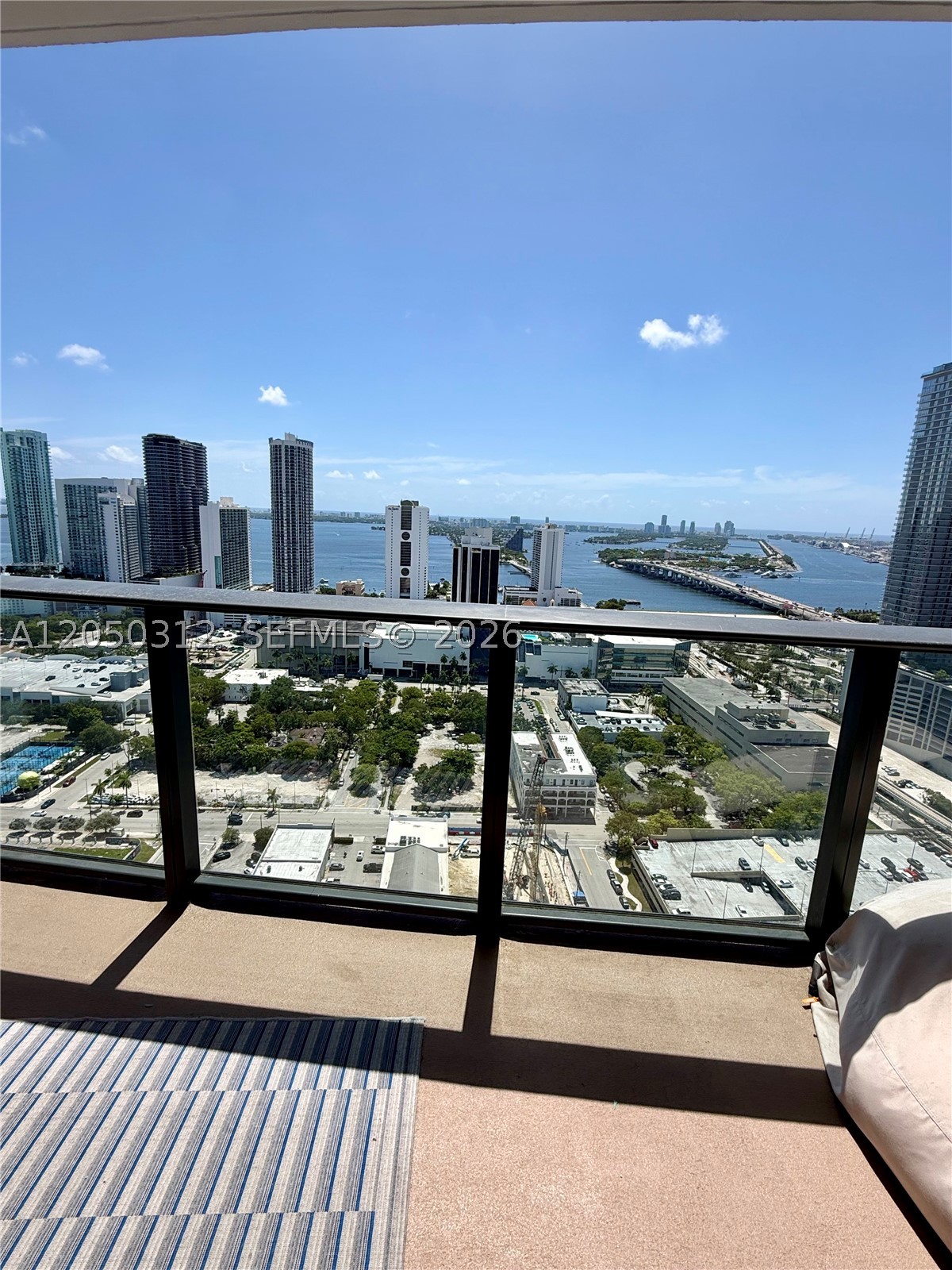 CANVAS CONDO - Residential Lease