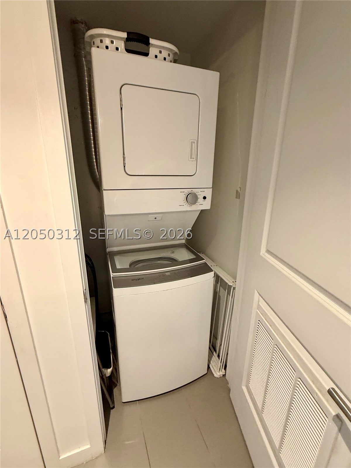 CANVAS CONDO - Residential Lease