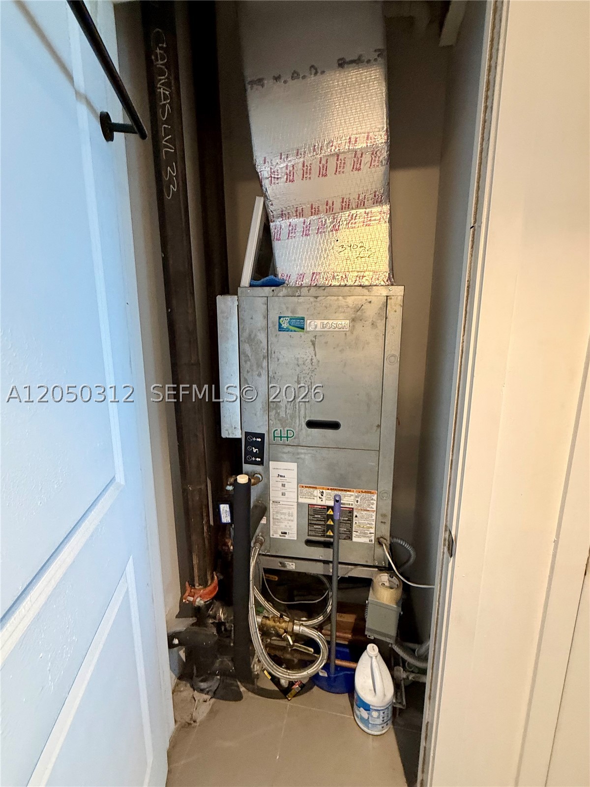 CANVAS CONDO - Residential Lease