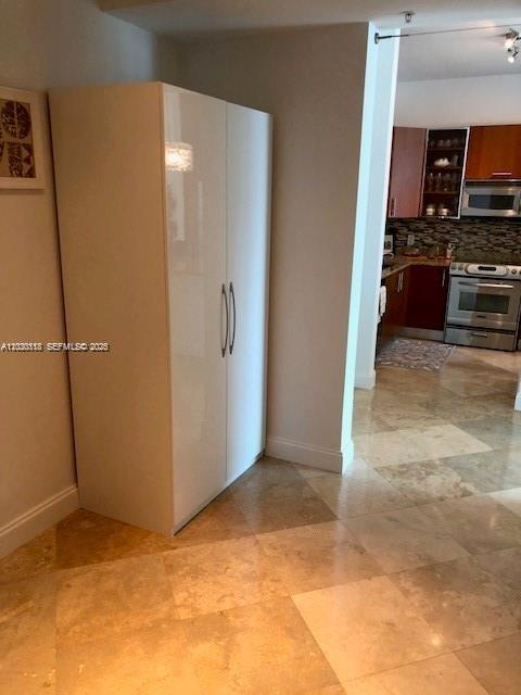 OCEAN MARINE YACHT CLUB C - Residential Lease