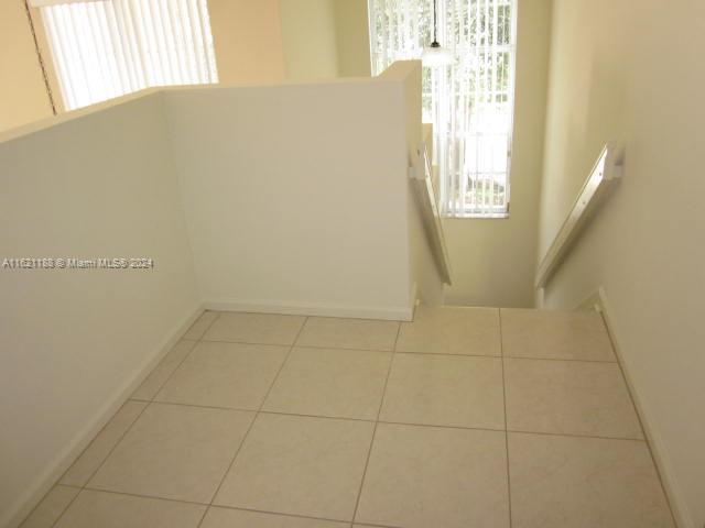 WEITZER HAMMOCKS HOMES SE - Residential Lease