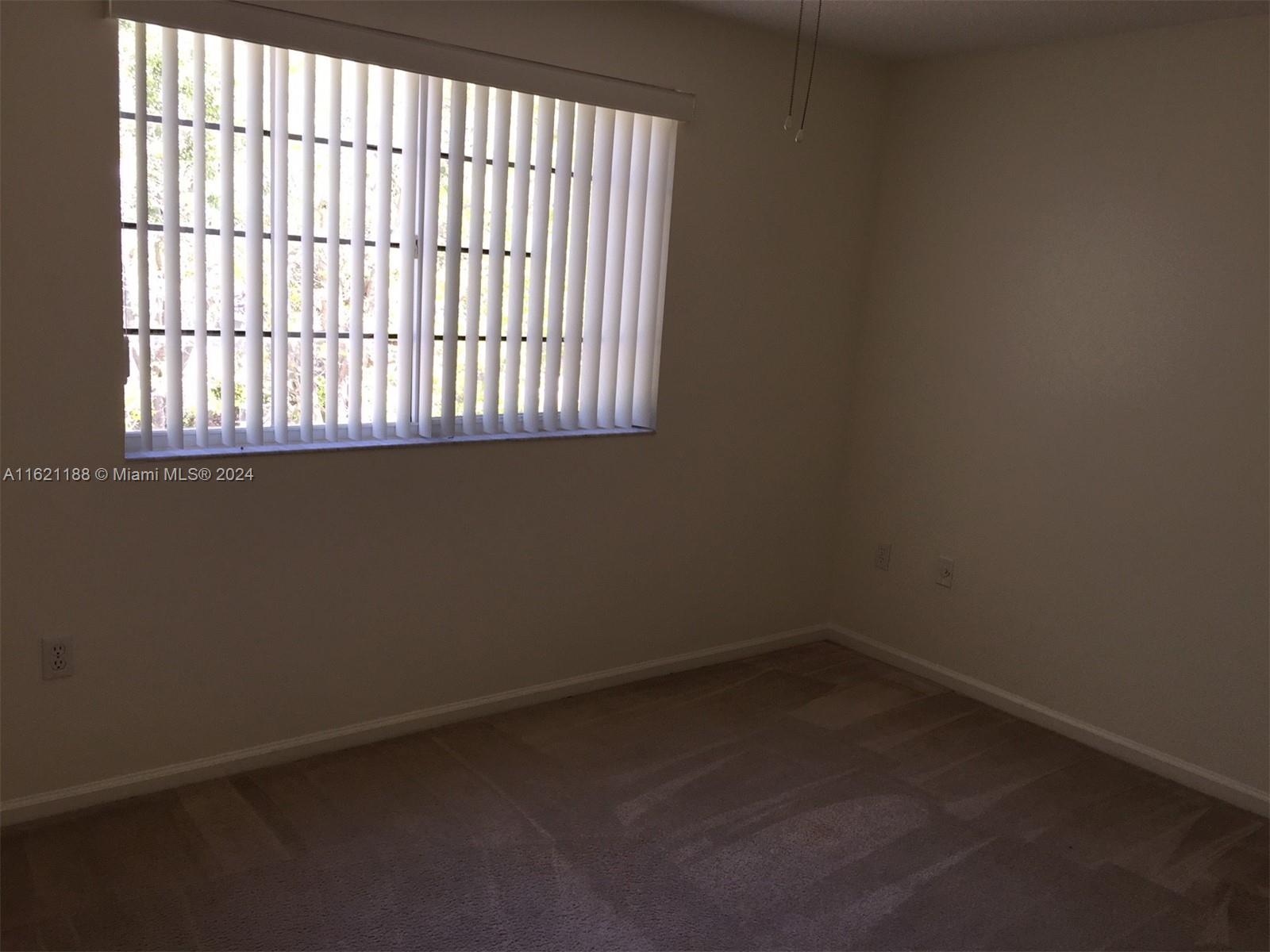 WEITZER HAMMOCKS HOMES SE - Residential Lease