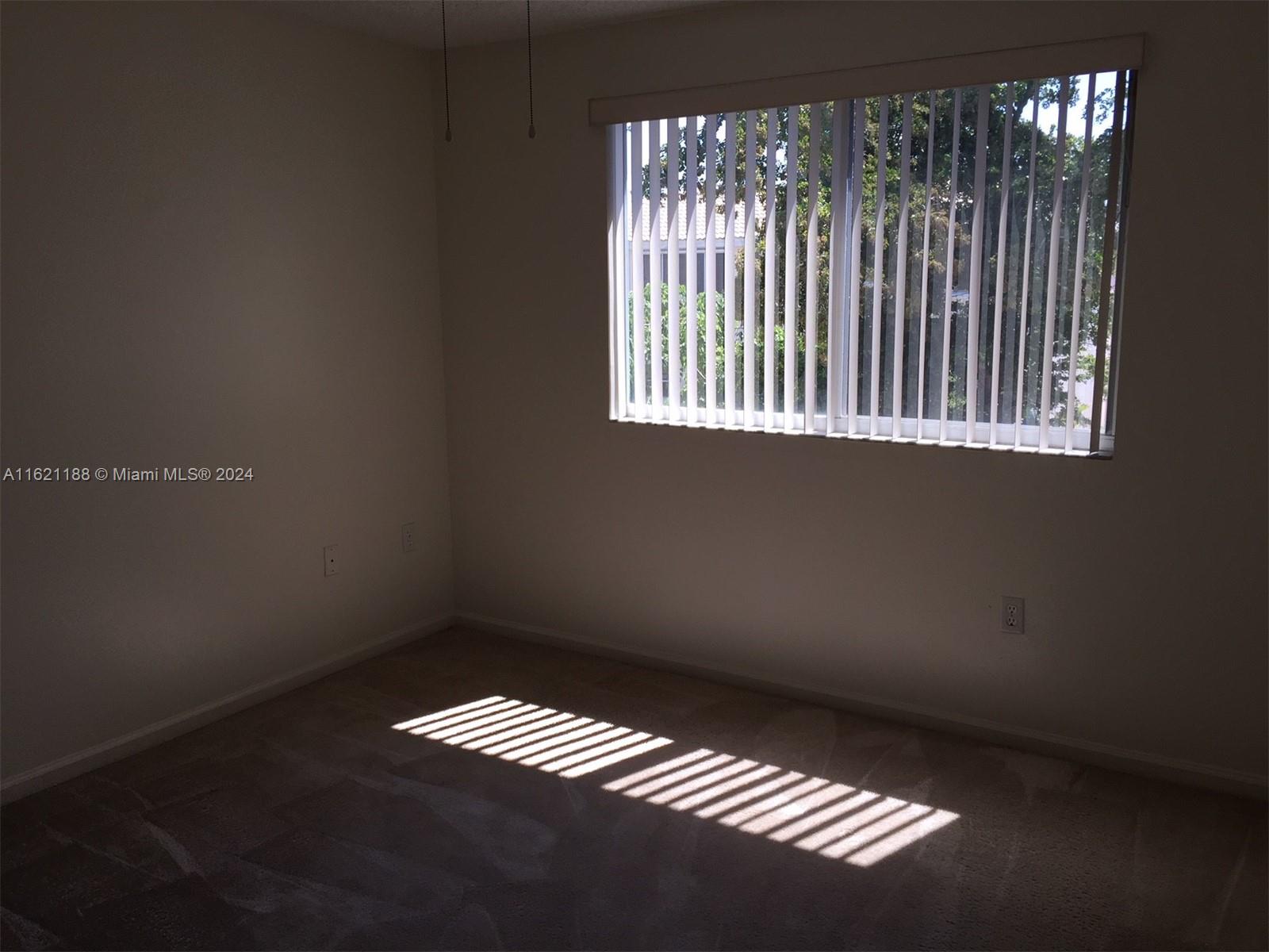 WEITZER HAMMOCKS HOMES SE - Residential Lease