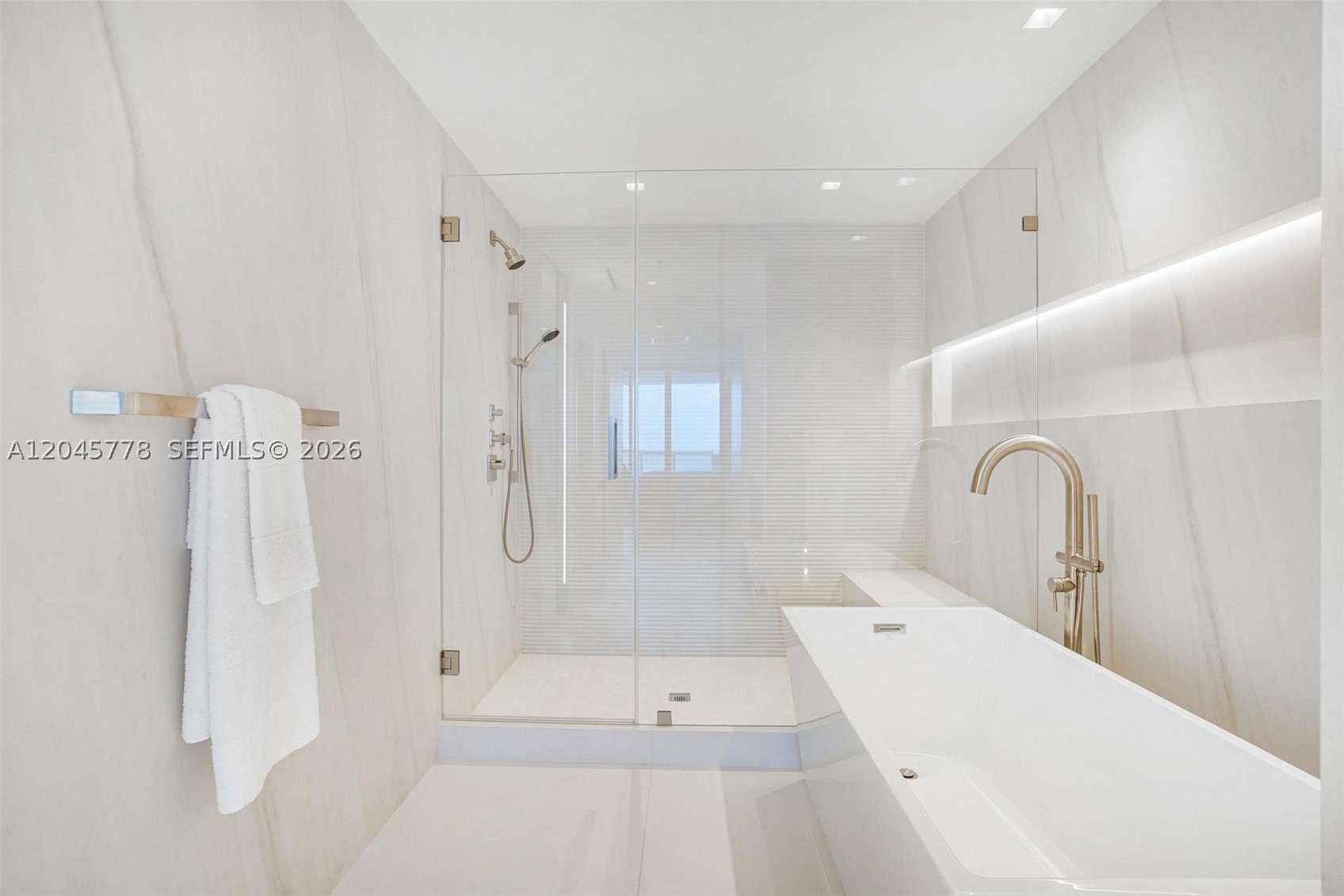 MOSAIC ON MIAMI BEACH CON - Residential