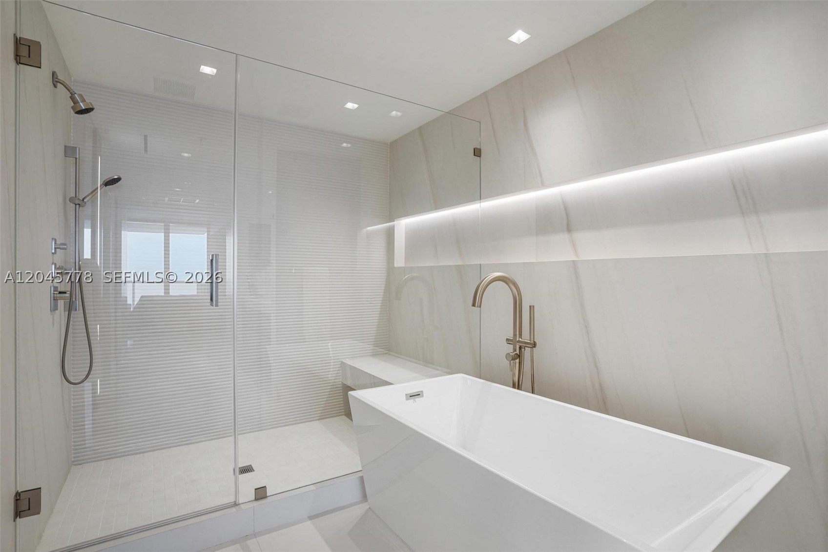 MOSAIC ON MIAMI BEACH CON - Residential