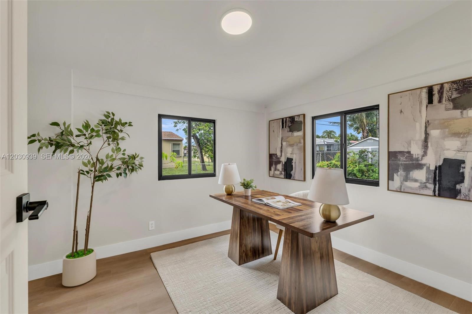 SUNSHINE MANOR NO 2 - Residential