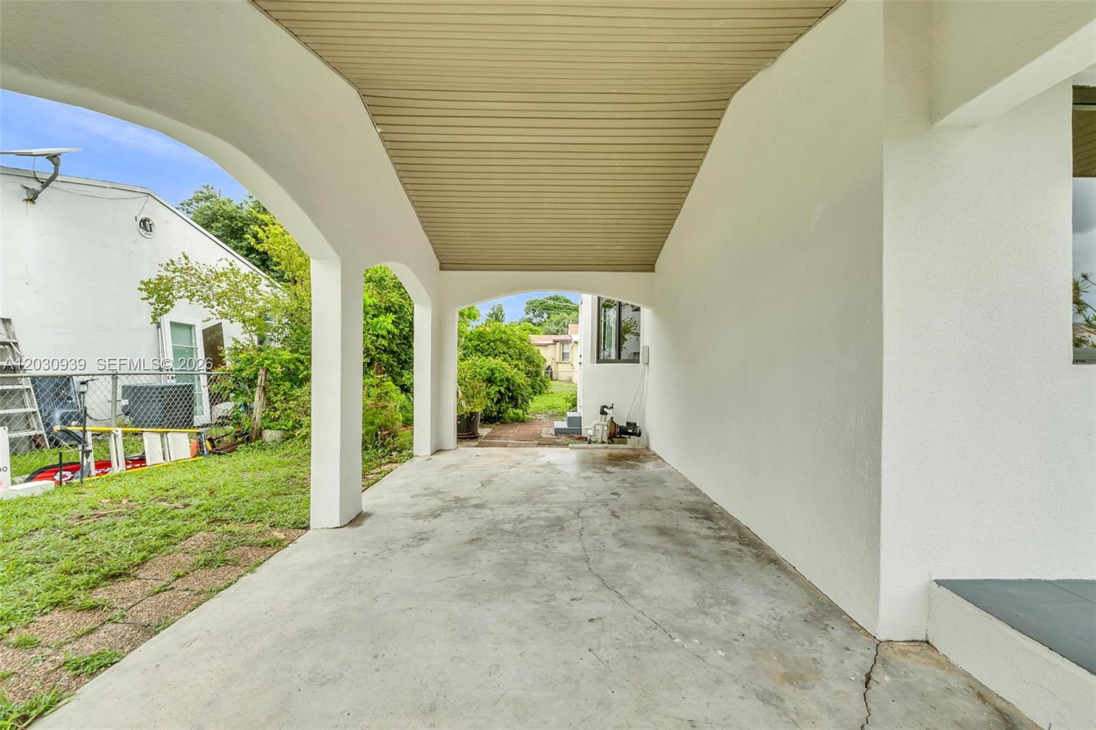 SUNSHINE MANOR NO 2 - Residential