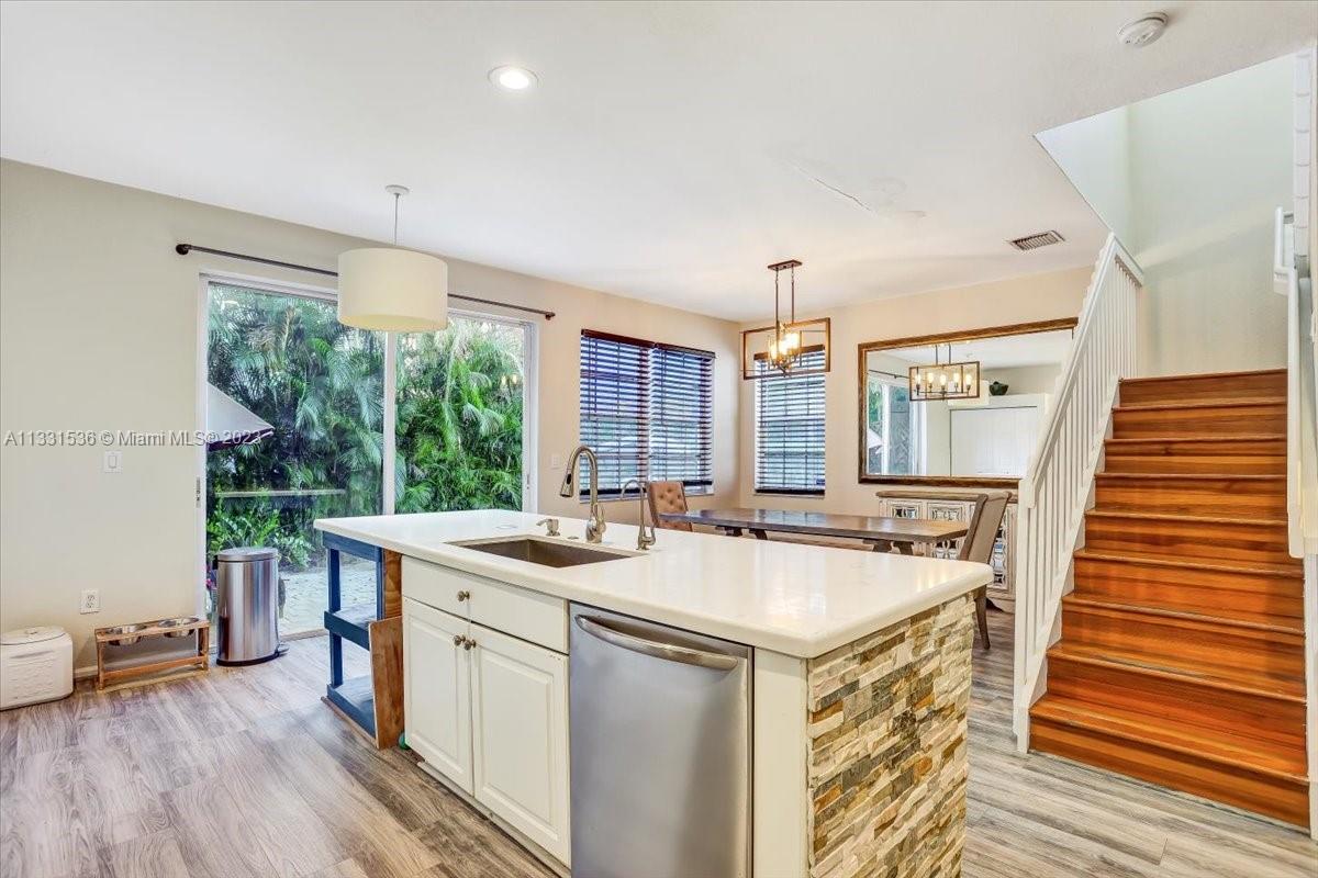 PARCEL D AT SUNSET LAKES - Residential Lease