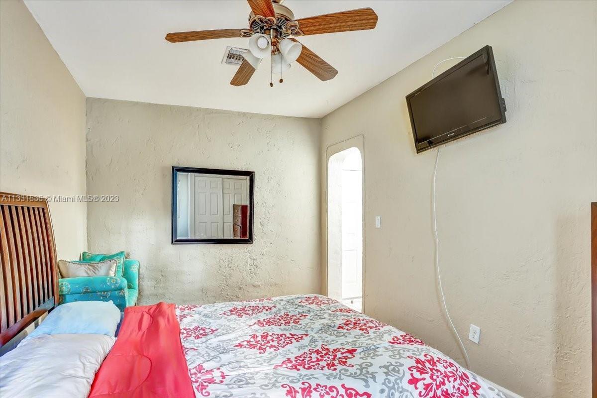 PARCEL D AT SUNSET LAKES - Residential Lease