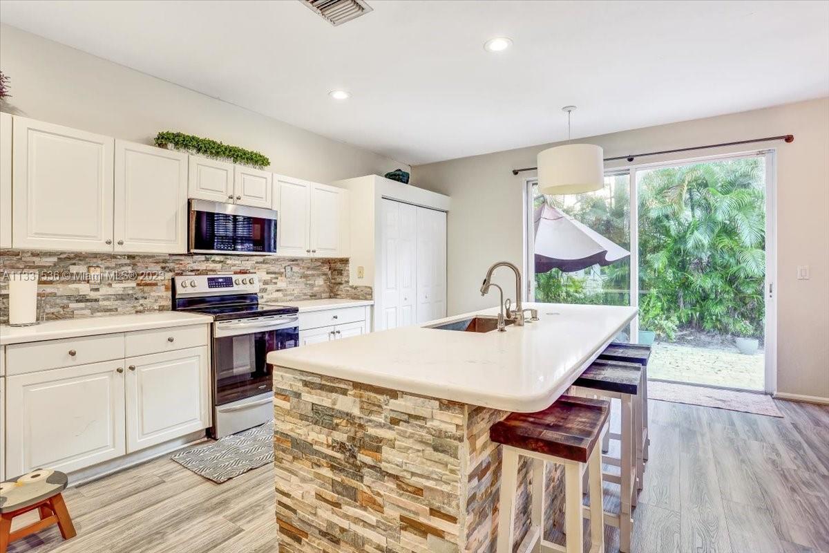 PARCEL D AT SUNSET LAKES - Residential Lease