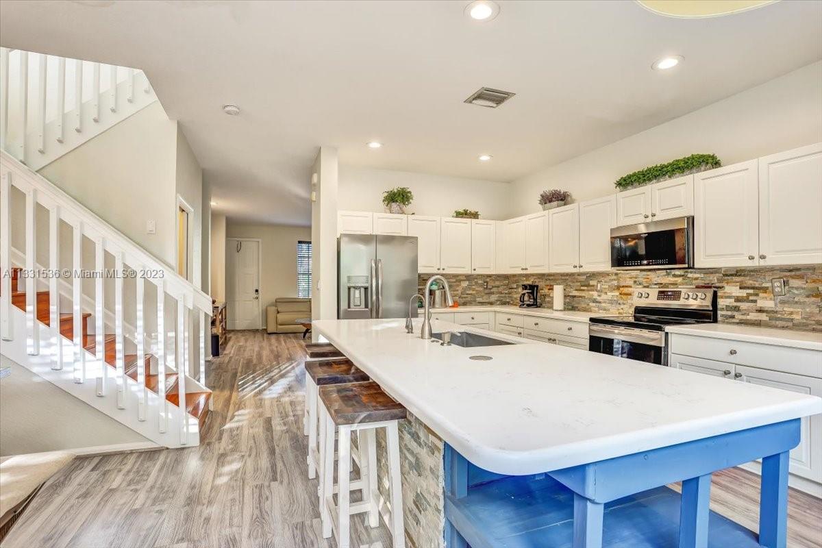 PARCEL D AT SUNSET LAKES - Residential Lease