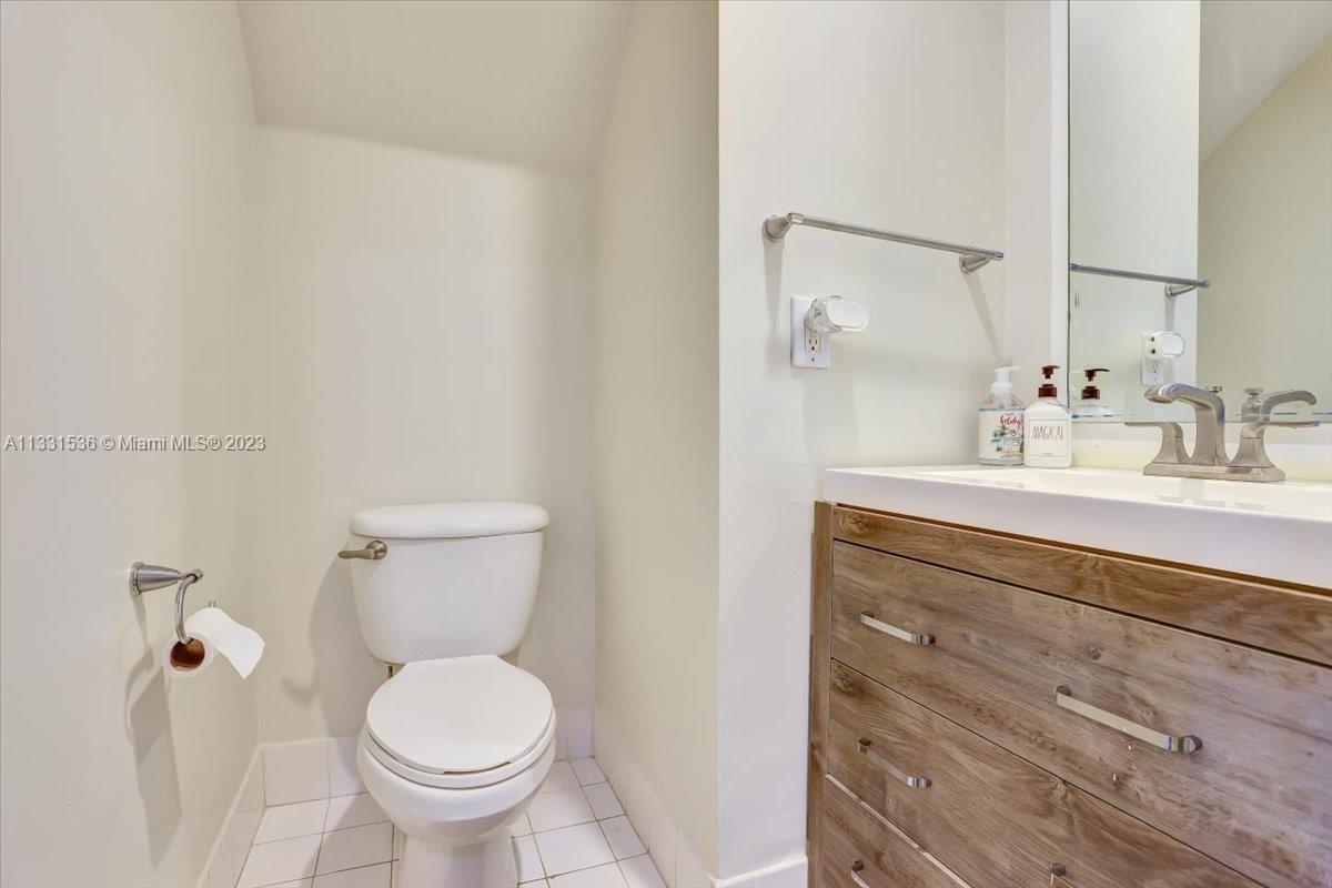 PARCEL D AT SUNSET LAKES - Residential Lease