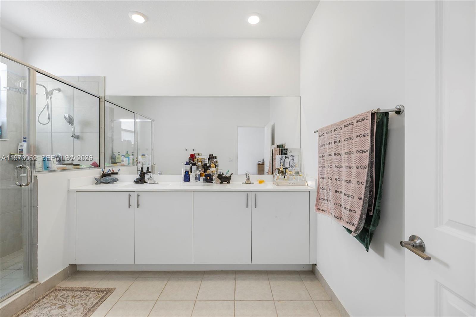 KENDALL ASSEMBLAGE - Residential