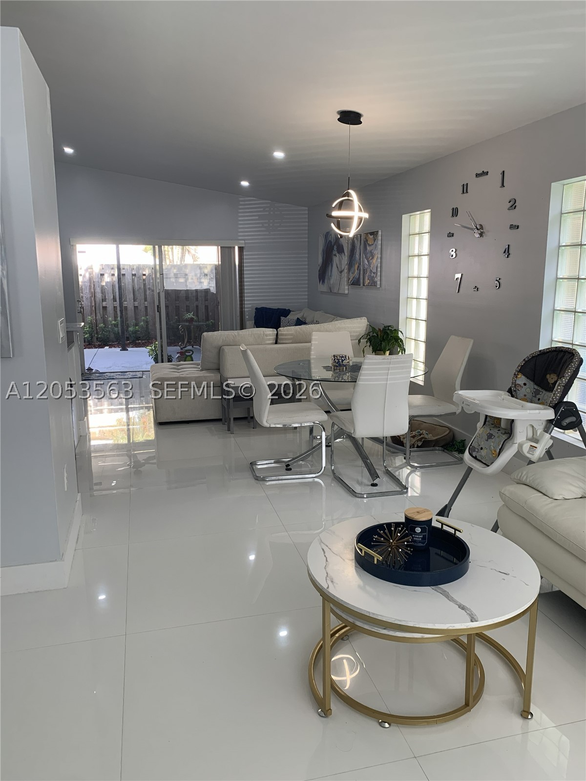 FOREST LAKES VILLAS - Residential Lease