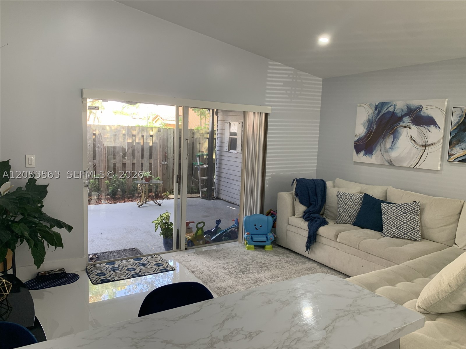 FOREST LAKES VILLAS - Residential Lease