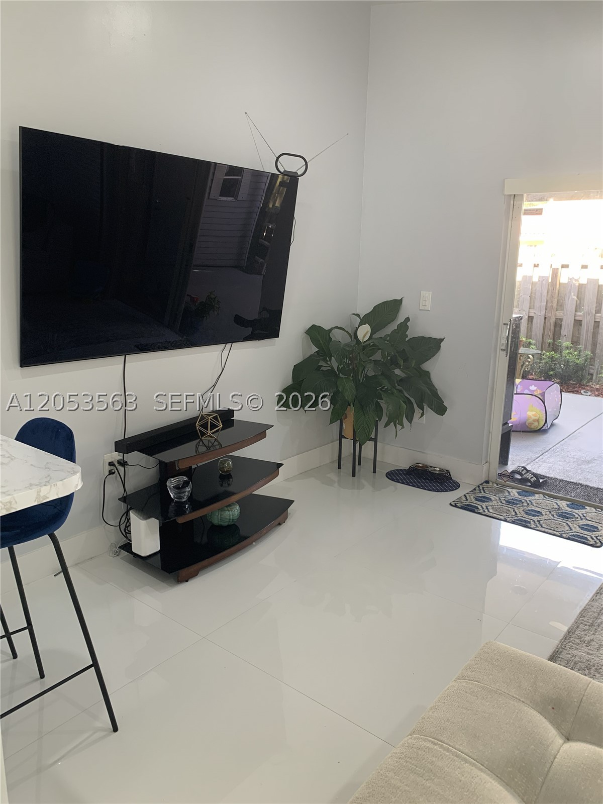 FOREST LAKES VILLAS - Residential Lease