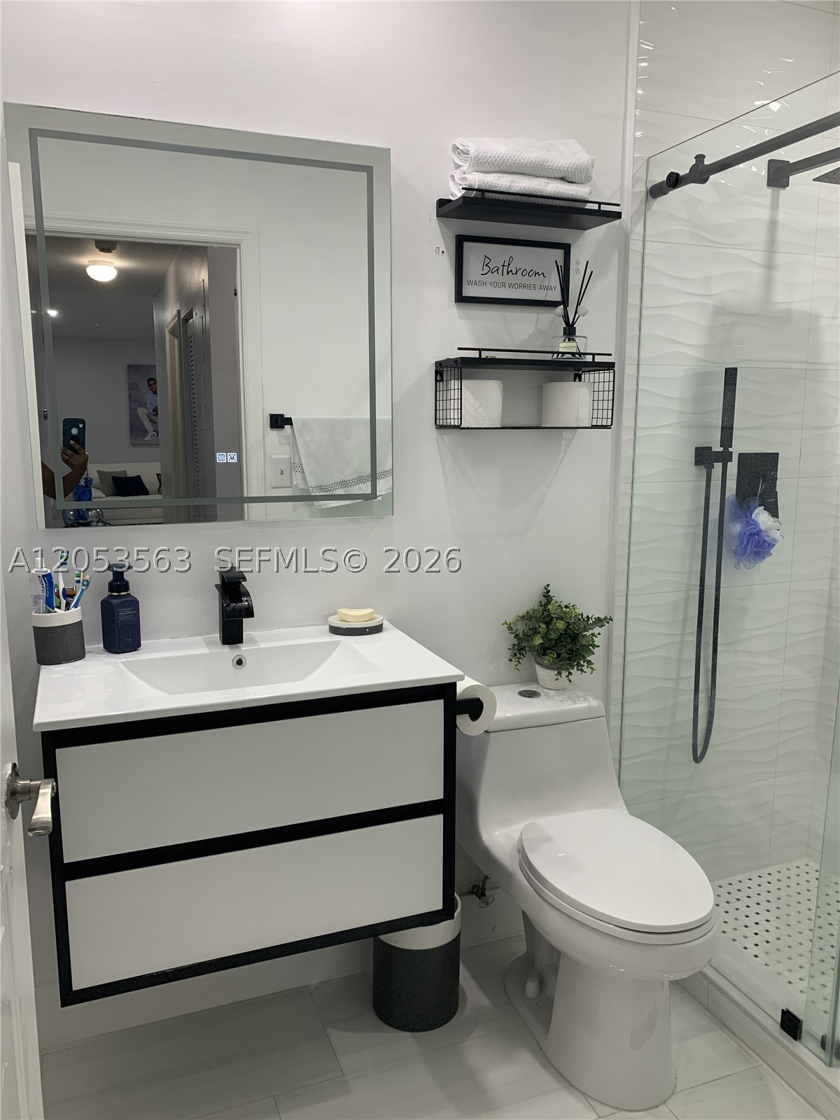 FOREST LAKES VILLAS - Residential Lease