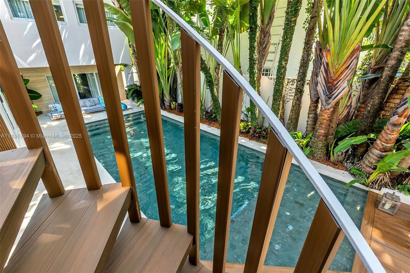CRYSTAL BLUFF - Residential