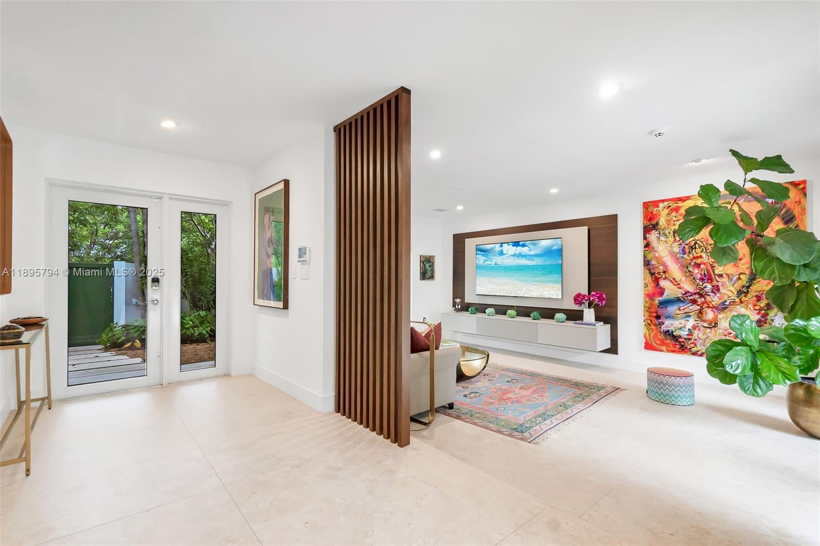 CRYSTAL BLUFF - Residential