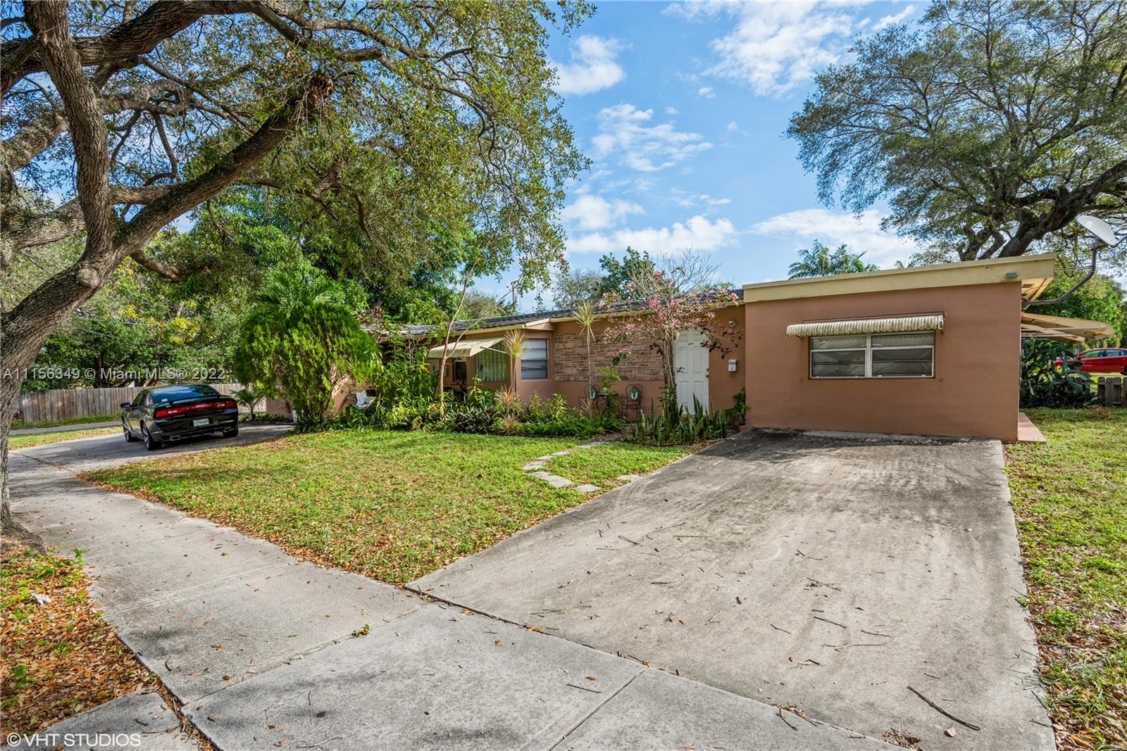 HOLLYWOOD PARK - Residential Income