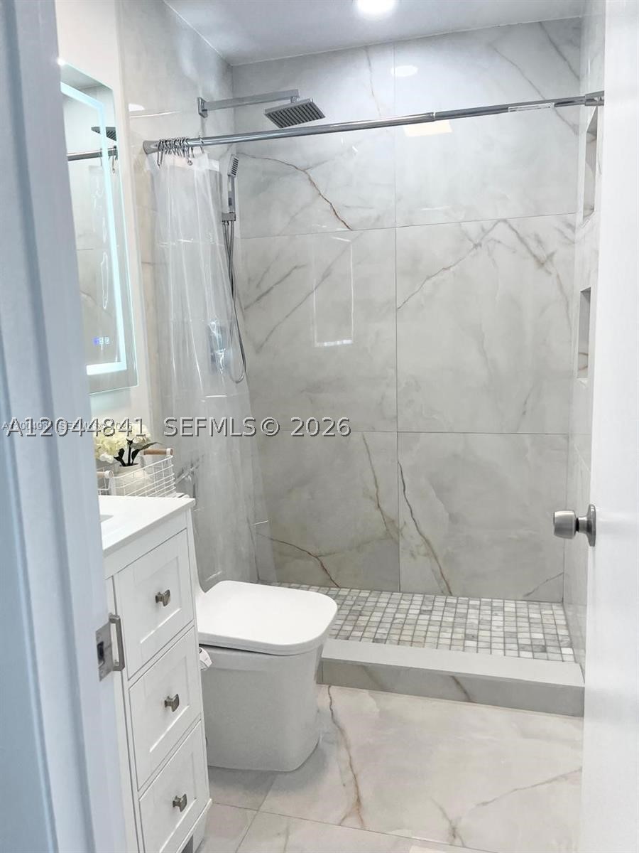 OAKRIDGE S CONDO - Residential Lease