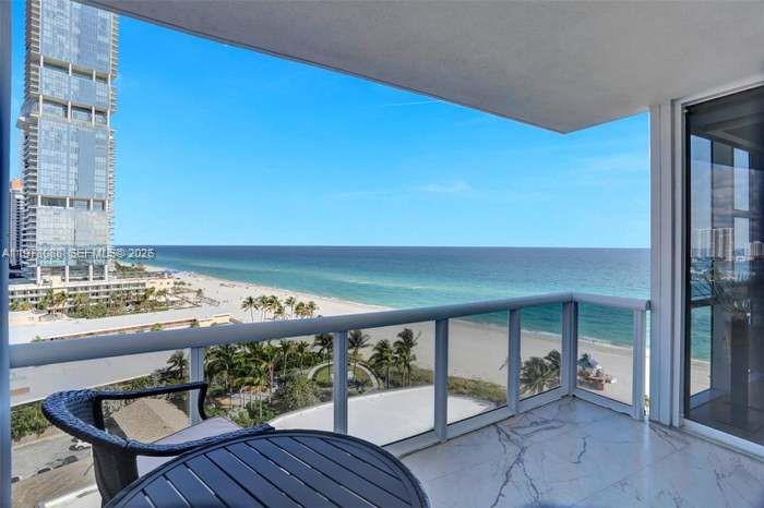 TRUMP ROYALE CONDO - Residential