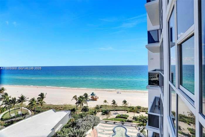 TRUMP ROYALE CONDO - Residential