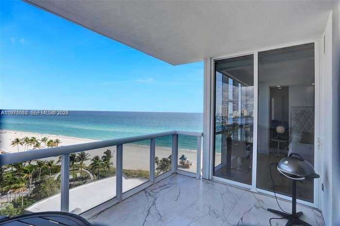 TRUMP ROYALE CONDO - Residential