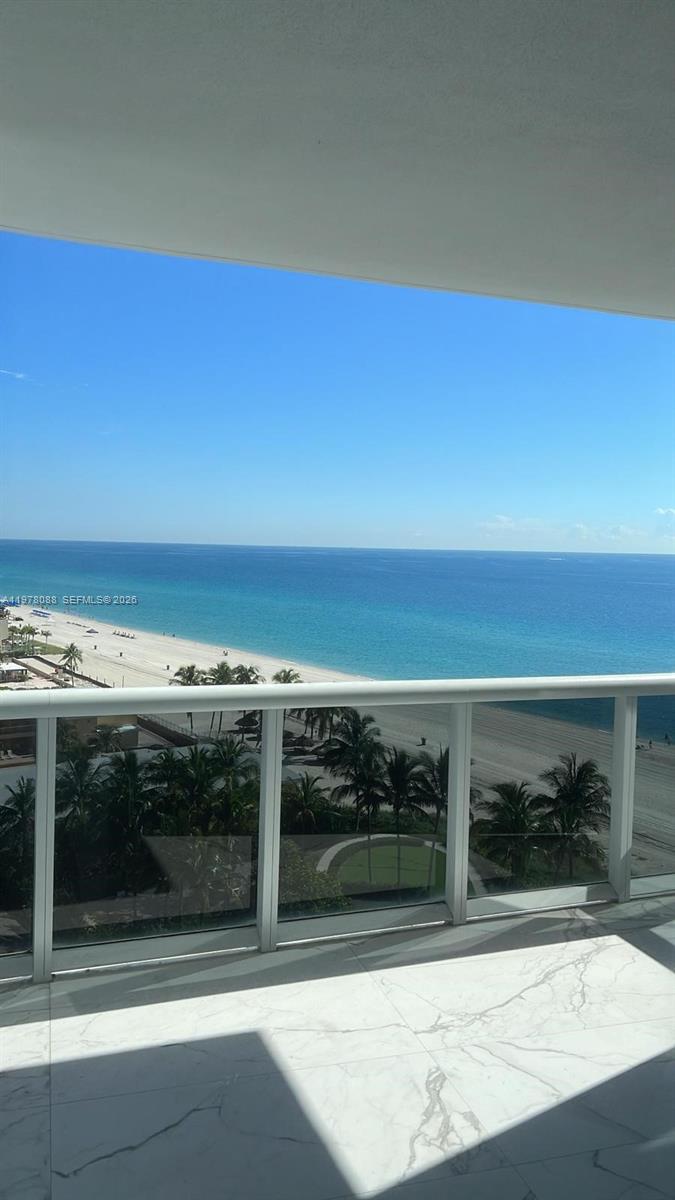 TRUMP ROYALE CONDO - Residential