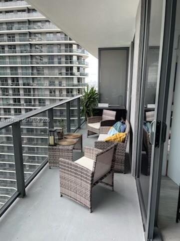BRICKELL HEIGHTS EAST CON - Residential