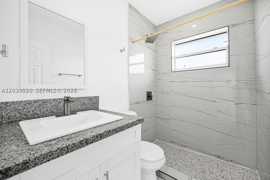 BISCAYNE SHORES CORR PLAT - Residential Income