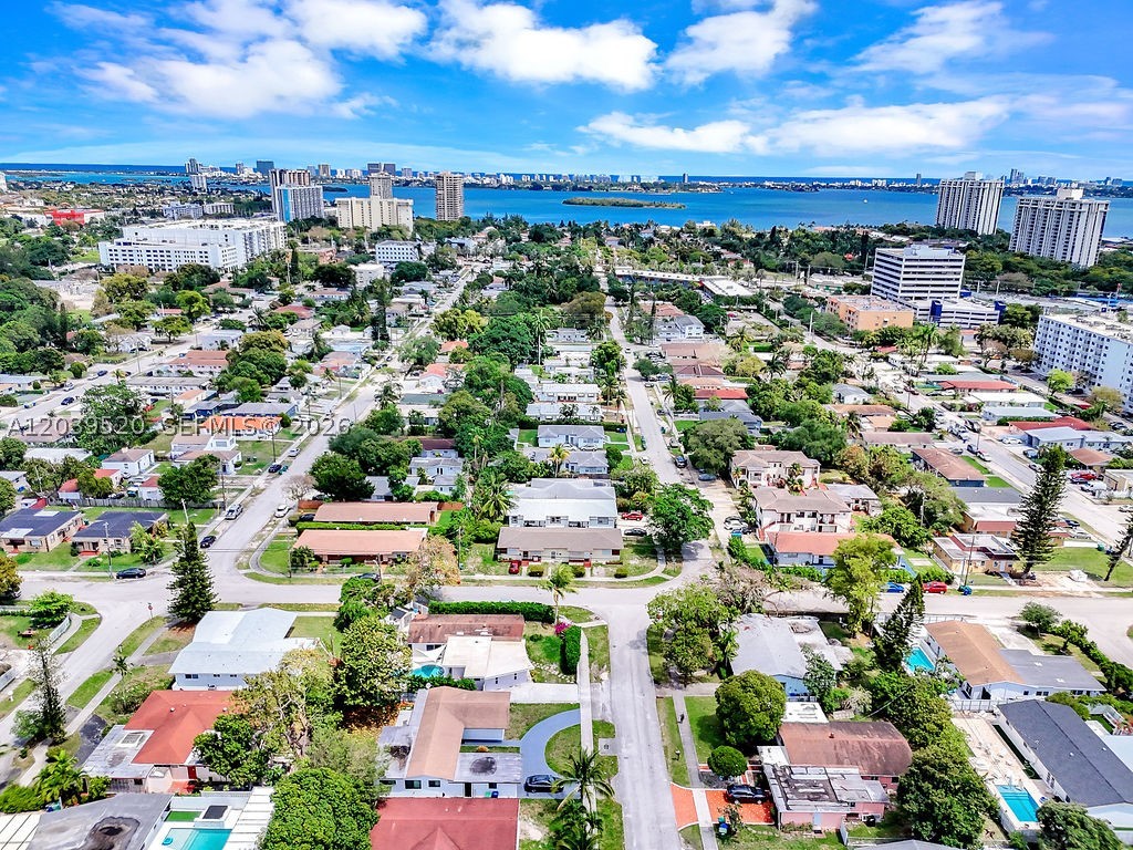BISCAYNE SHORES CORR PLAT - Residential Income