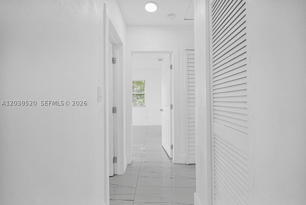 BISCAYNE SHORES CORR PLAT - Residential Income