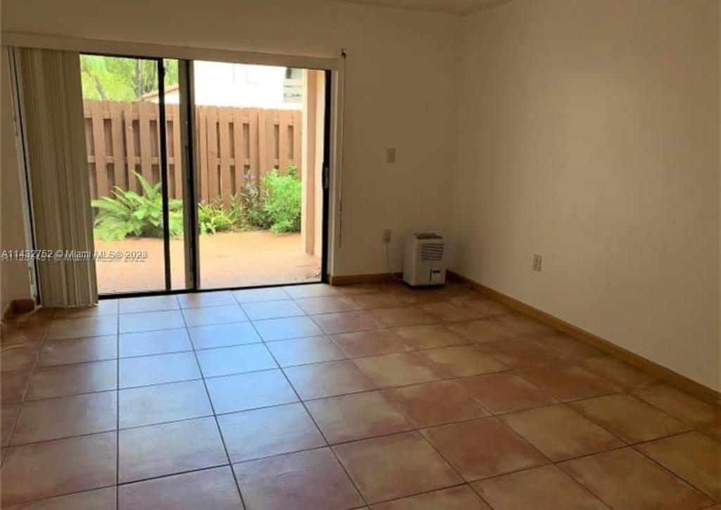KENLAND WALK CONDO II - Residential Lease