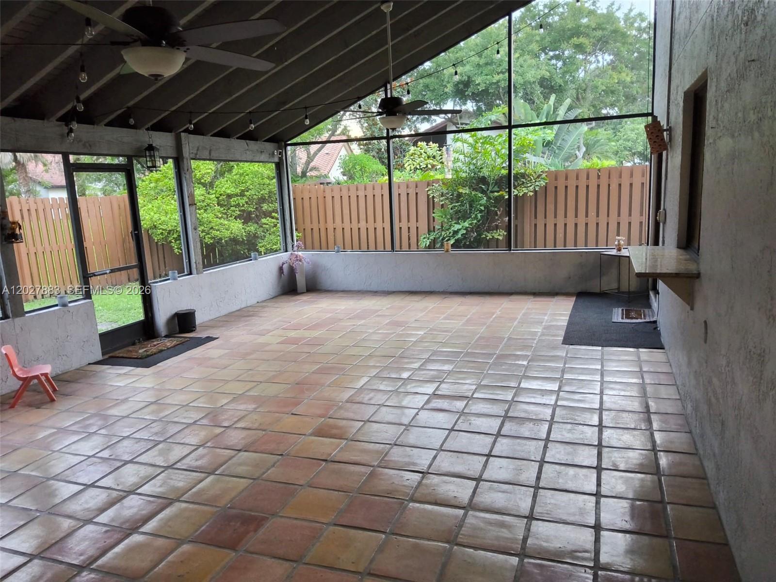 COUNTRY ISLES PATIO HOMES - Residential Lease
