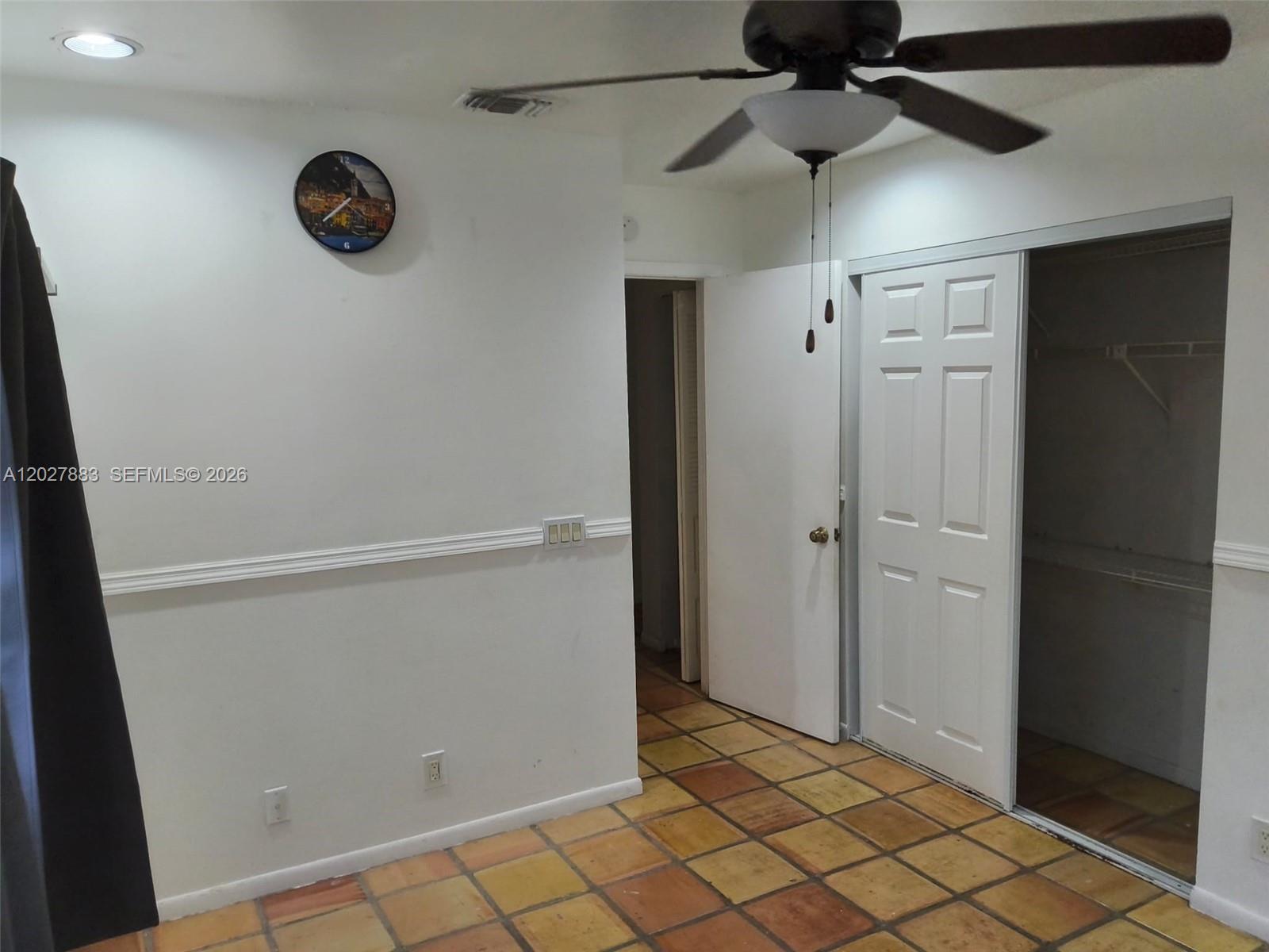 COUNTRY ISLES PATIO HOMES - Residential Lease